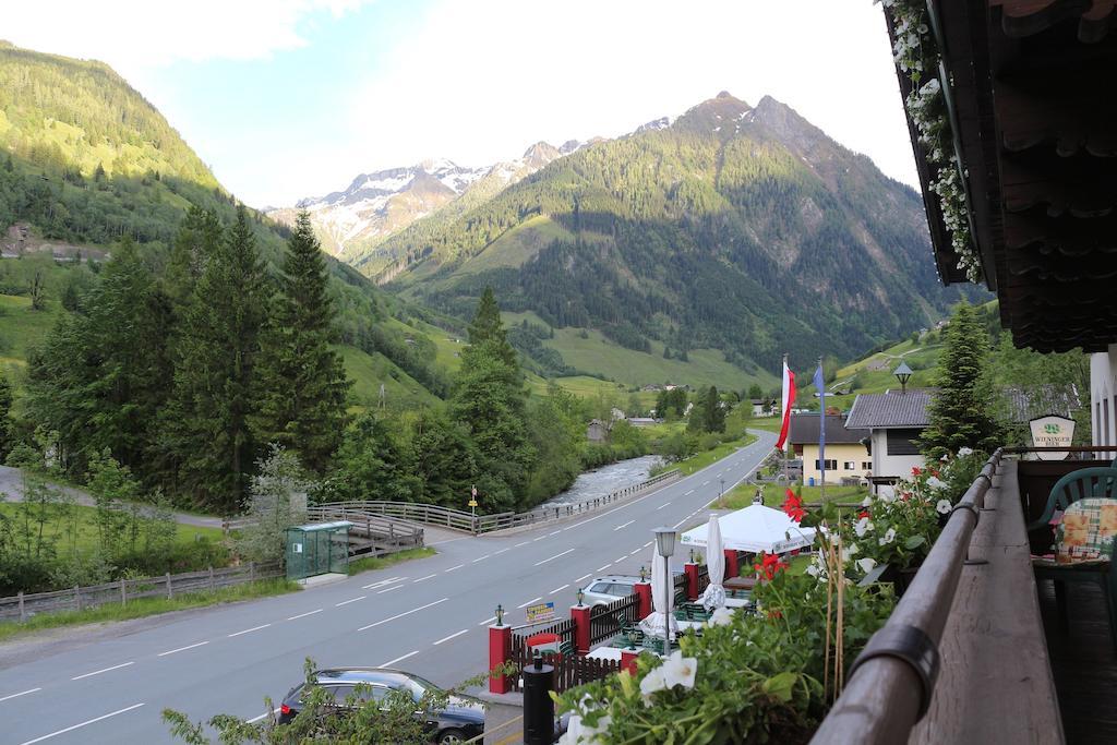 Gasthof Baerenwirt Hotell Fusch an der Grossglocknerstrasse Rum bild