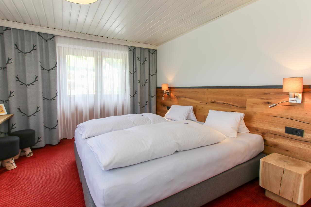 Gasthof Baerenwirt Hotell Fusch an der Grossglocknerstrasse Exteriör bild