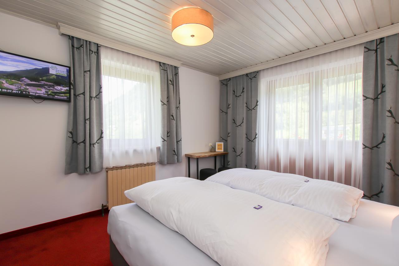 Gasthof Baerenwirt Hotell Fusch an der Grossglocknerstrasse Exteriör bild